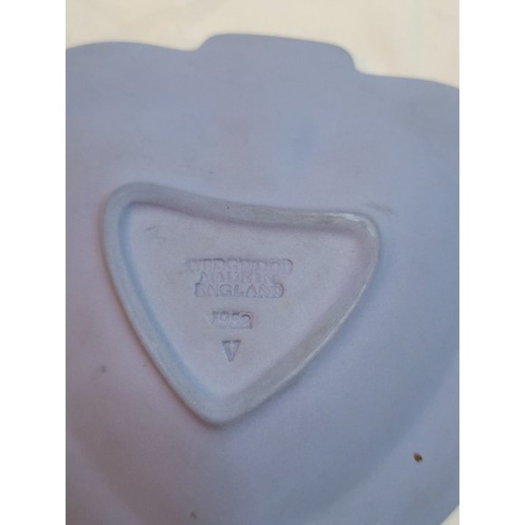 Vintage Wedgwood Blue Jasperware, Set of 3 Card Suit dishes - Picture 6 of 8